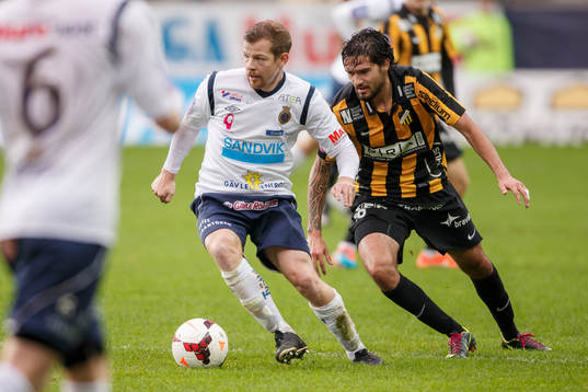 Gefles Jonas Lantto och Häckens Leonard Zuta