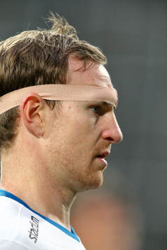 Norrköpings Marcus Falk Olander med plåster