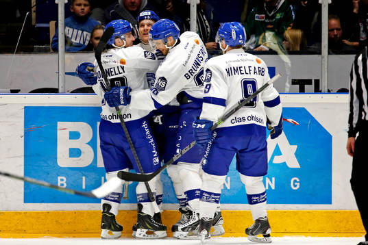 Leksands Jens Bergenström kramas om av Brian Connelly