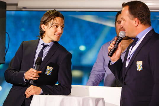IFK Göteborgs Lasse Vibe intervjuas på scen