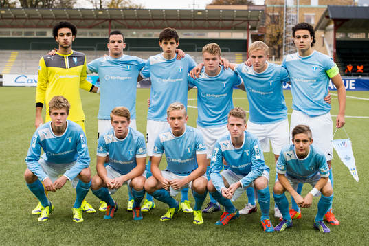 Malmö FFs startelva, övre raden från vänster, målvakt Sixten Mohlin, Granit Stagova, Dennis Hadzikadunic, Freddie Brorsson, Franz Brorsson, Deniz Hummet. Nedre raden från vänster, Mattias Svanberg, Jacob Blixt, Johan Brannefalk, Aron Mar Brynjarsson och Anton Kralj