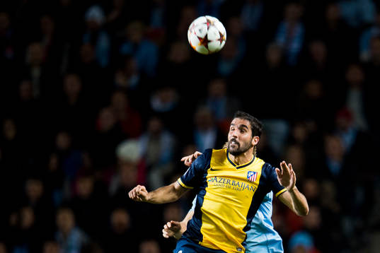 s Filip Helander under fotbollsmatchen i Champions League mellan Malmö FF och Atlético Madrid den 4 november 2014 i Malmö. 