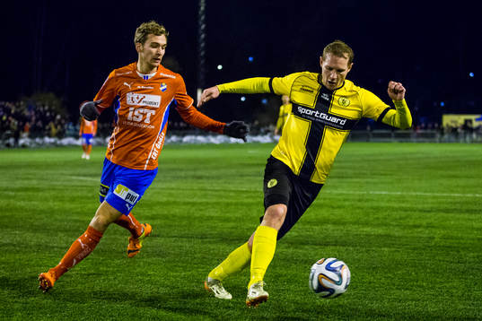 Östers Alexander Henningsson och Frejs Richard Spong