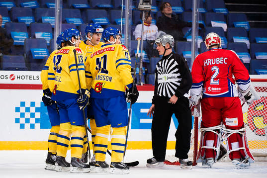 Sveriges spelare jublar