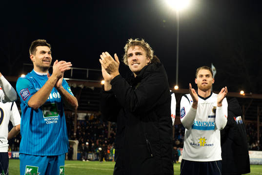 Gefles målvakt Emil Hedvall, Johan Oremo jublar