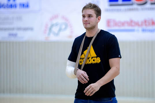 Sävehofs Eric Forsell-Schefvert med gipsad arm