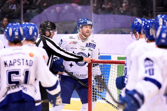 Leksands Jonas Frögren är upprörd i slutet av