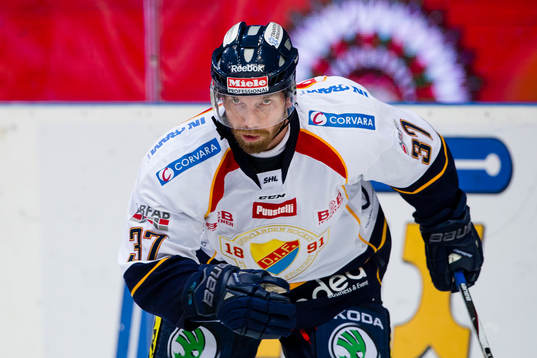 Djurgårdens Mikael Samuelsson
