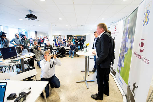 Jörgen Lennartsson presenteras som ny tränare