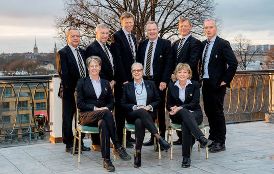  Annelie Larsson, Rose-Marie Frebran och Britt Marie Kihlman. Stående: Kenneth Håkansson, Bert Andersson, Karl-Erik Nilsson, jörgen Eriksson, Per Darnell och Håkan Sjöstrand under Svenska Fotbollsförbundets representantskapsmöte den 28 november 2014 i Stockholm.
