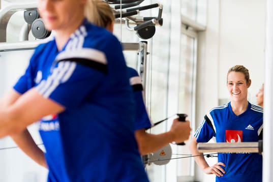 Sveriges Sabina Jacobsen i gymmet