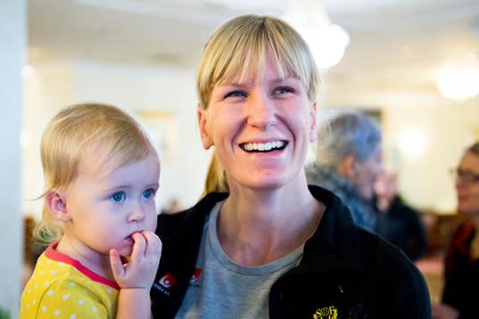 Sveriges Anna-Maria Johansson med sin dotter Agnes