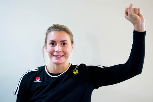 Sveriges Isabelle Gulldén visar olika tecken
