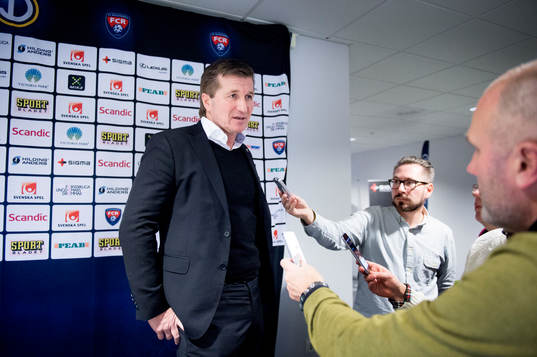 FC Rosengårds ordförande Håkan Wifvesson intervjuas