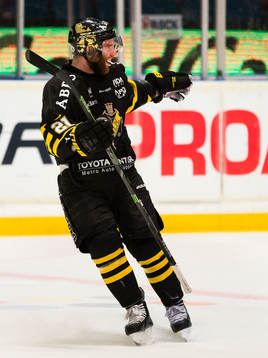 s Christian Sandberg jublar