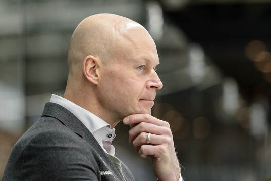 Almtunas assisterande tränare Marcus Ragnarsson