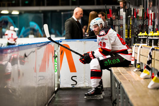 Malmö Redhawks Stefan Warg i båset