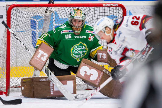 Björklövens målvakt Kevin Lindskoug