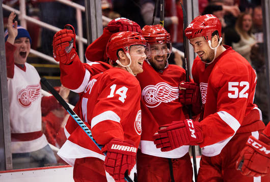 Detroits Gustav Nyquist, Tomas Tatar, Riley Sheahan och