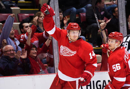 Detroits Gustav Nyquist (t v) jublar