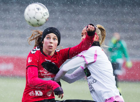 Rosengårds Line Röddik Hansen och Kristianstads Amanda