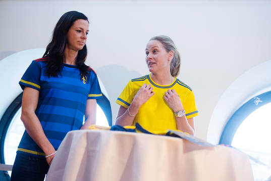 Lotta Schelin och Lisa Dahlkvist