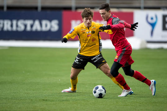 Kamp mellan Elfsborgs Arber Zeneli och Nordsjällands David