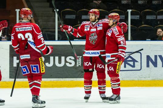 Modos Radek Smolenak gör mål