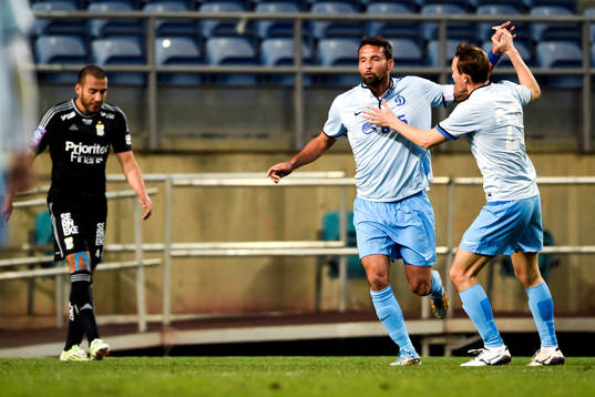 Dynamo Moskvas Kevin Kuranyi jublar efter 2-0