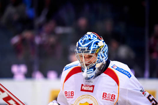 Djurgårdens målvakt Mantas Armalis jublar