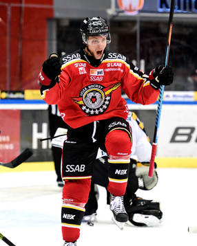 Luleås Johan Harju jublar