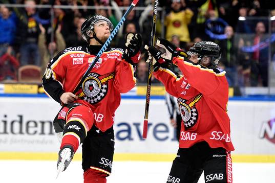 Luleås Johan Harju jublar