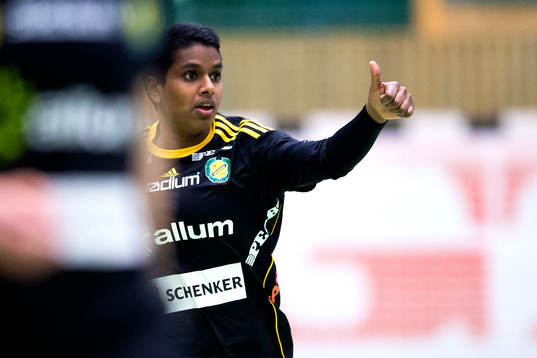 Sävehofs Louise Sand jublar