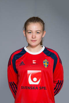 Nellie Jönsson som spelar i F17/98-landslaget, poserar för ett porträtt den 19 februari 2015 i Stockholm.