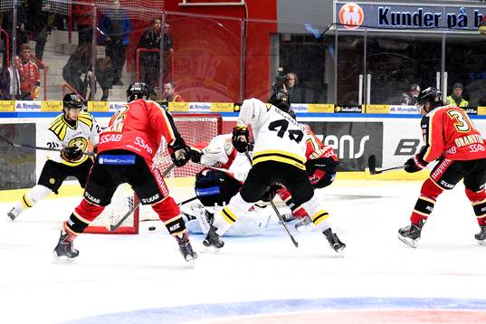 Brynäs Oskar Lindblom gör 1-0