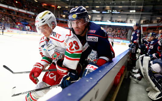 s Joonas Nättinen och Kent McDonell