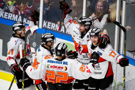 Karlskronas spelare jublar