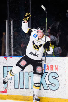 Västerås Jan Urbas jublar