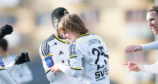 s Sam Lundholm har gjort 0-2 och grattas i matchen i Svenska cupen mellan Kristianstad och AIK i Kristianstad 28 februari 2015.