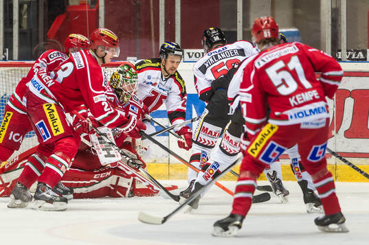 Modos Adrian Kempe, Joonas Nättinen och målvakt Linus