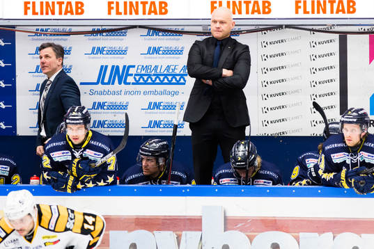 s assisterande tränare Fredrik Stillman och tränare