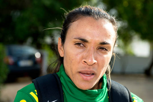 Brasiliens Marta Vieira da Silva blir intervjuad