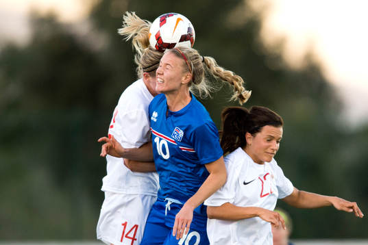 Norges Gry Tofte Ims i nickduell med Islands Elisa Vidarsdottir