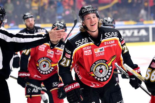 Luleås Emil Sylvegård jublar