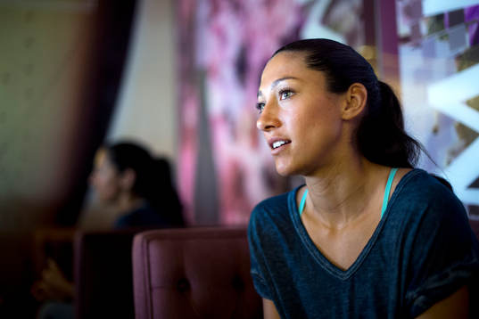 s Christen Press blir intervjuad den 10 mars 2015 i Lagos.