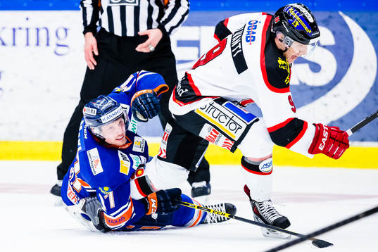 Växjös Alexander Johansson faller