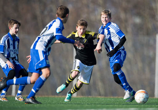 s Niklas Persson i matchen i Tipselit Cup mellan IFK Göteborg och AIK i Jönköping 14 mars 2015.