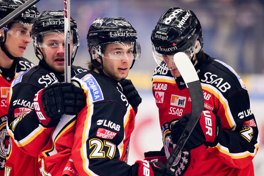 Luleås Daniel Zaar (m) jublar