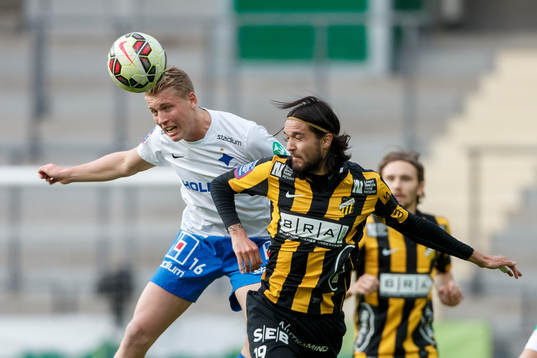 Norrköpings Joel Enarsson och Häckens Leonard Zuta