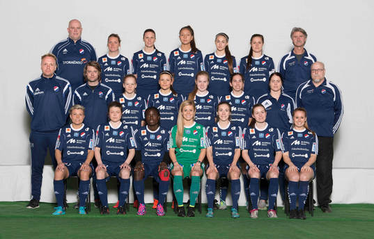  Leif Fjägerås, Elin Danielsson, Marie Salander, Lee Winroth, Lova Lundin, Denise Sundberg, Olle Davidsson . Mellersta  raden från vänster: Jonas Björkgren, Jens Lindström, Lovisa Lennartsson, Lisa Lind, Ida Fjägerås, Sarah Elnicky, Angelica Bengtsson, Calle Scherling. Nedre raden från vänster: Joanna Snell, Michaela Hermansson, Tabitha Chawinga, Adelaide Gay, Agnes Dahlström, Sofie Nordkvist, Meghan Toohey.
Saknas gör Beatrice Gärds
